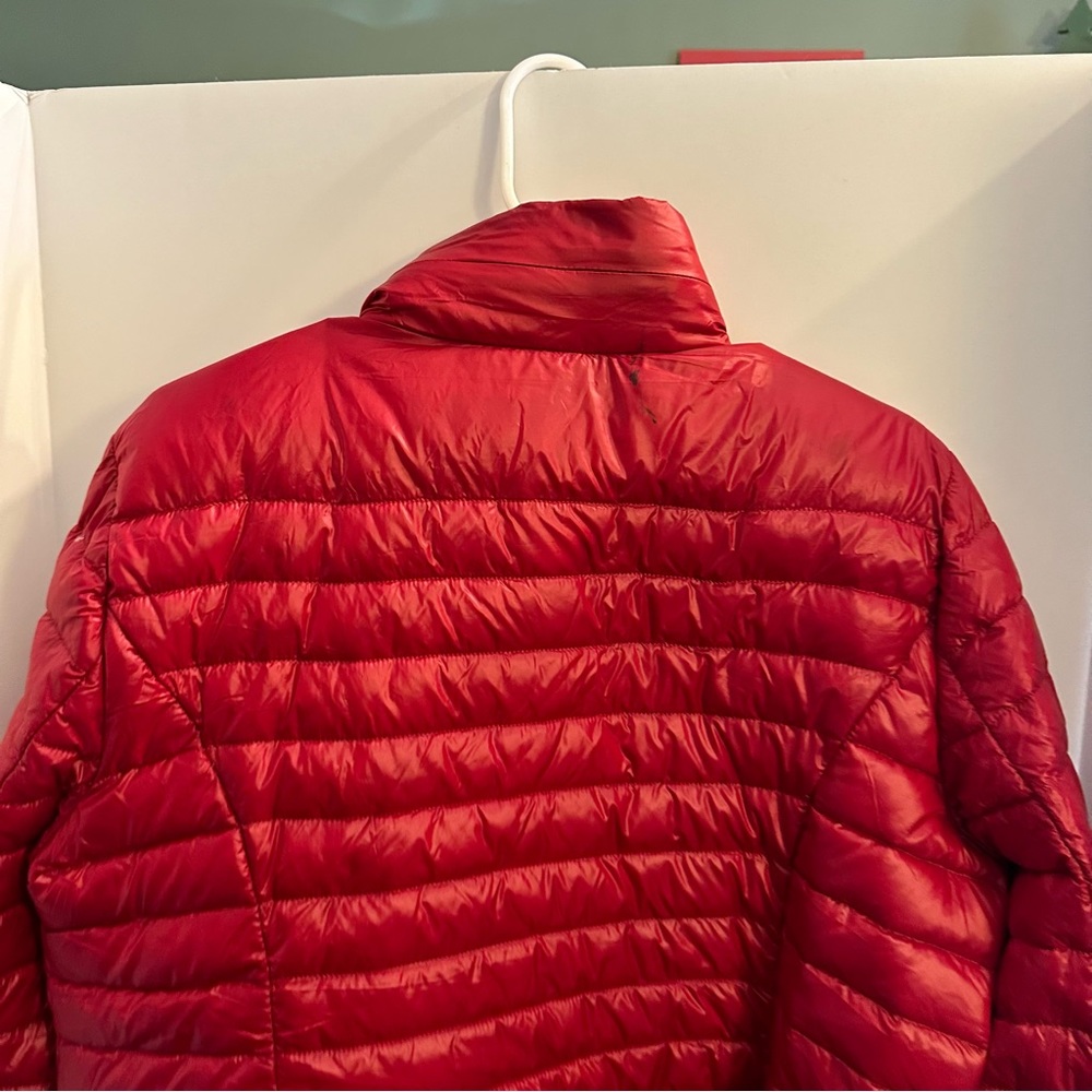 kate spade ♠️- Packable Down Jacket with Retractable Hood, “Burgundy” , XL - Picture 7 of 16